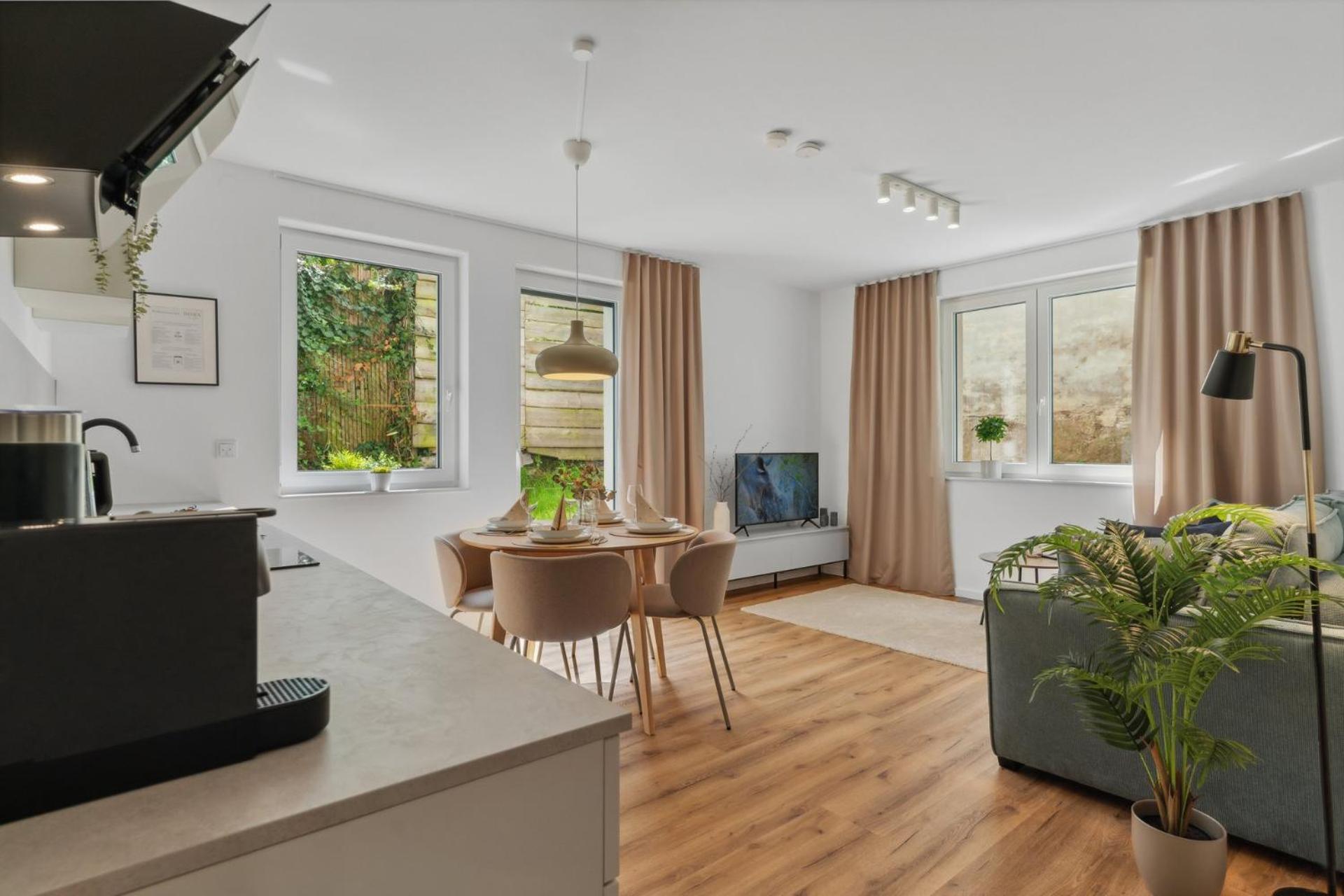 Zwei Apartments Fuer Bis Zu 8 Personen Zentral, Modern, Mit Terrasse & Balkon Bielefeld Dış mekan fotoğraf
