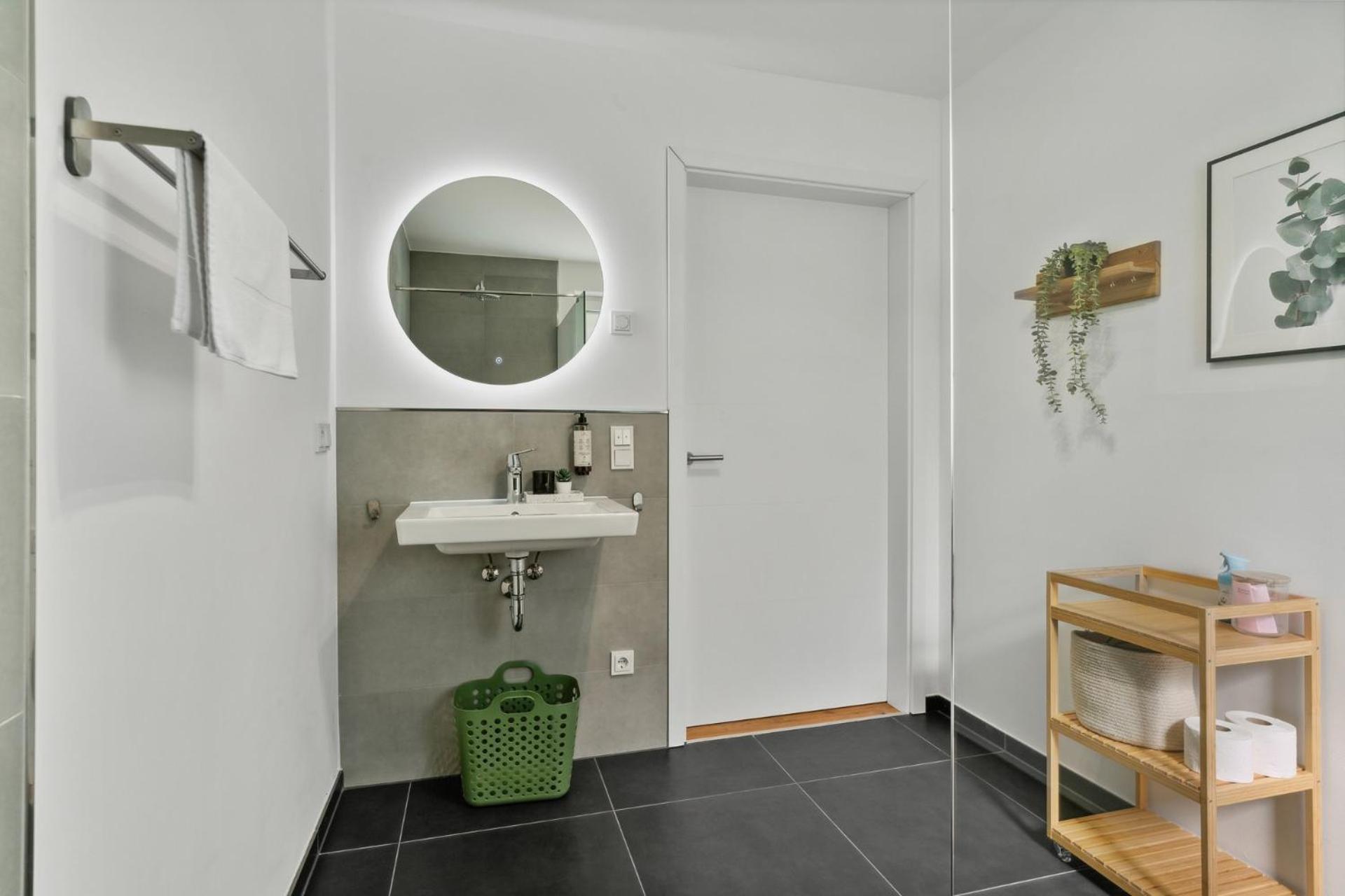 Zwei Apartments Fuer Bis Zu 8 Personen Zentral, Modern, Mit Terrasse & Balkon Bielefeld Dış mekan fotoğraf