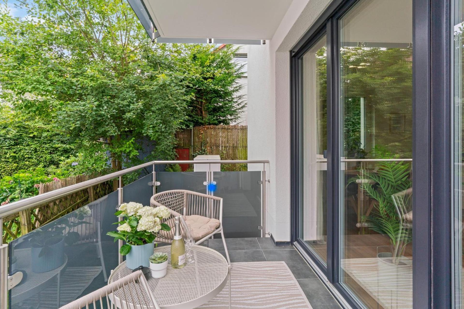 Zwei Apartments Fuer Bis Zu 8 Personen Zentral, Modern, Mit Terrasse & Balkon Bielefeld Dış mekan fotoğraf